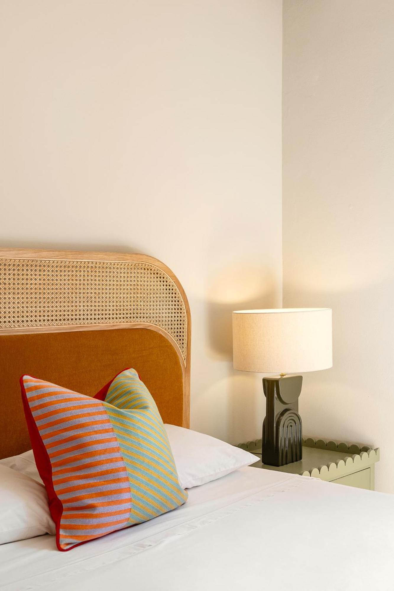 The Traditional Arts Memoir, Downtown Flat With Balcony And Comfort Apartament *