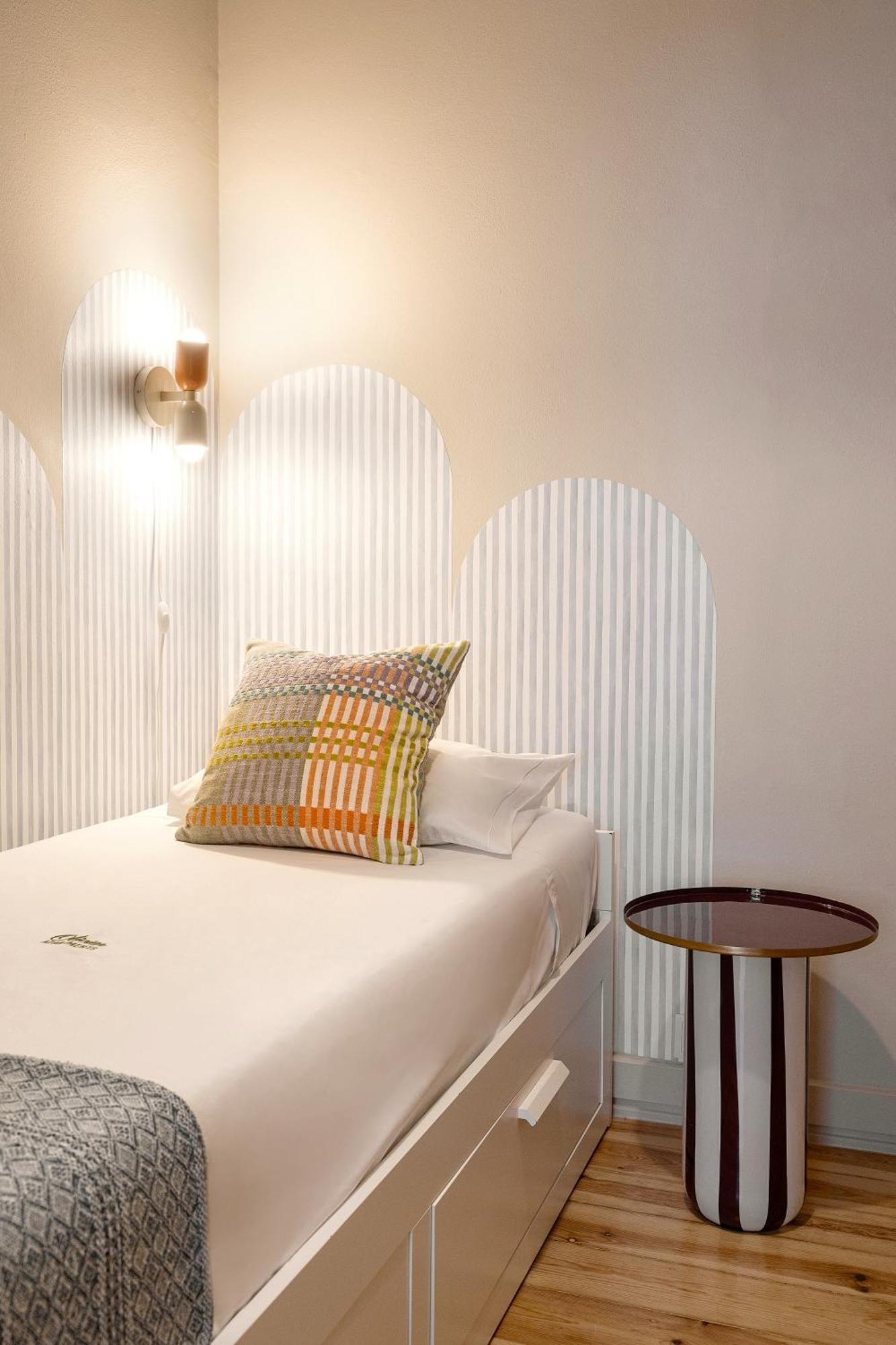 The Traditional Arts Memoir, Downtown Flat With Balcony And Comfort Apartament Lizbona