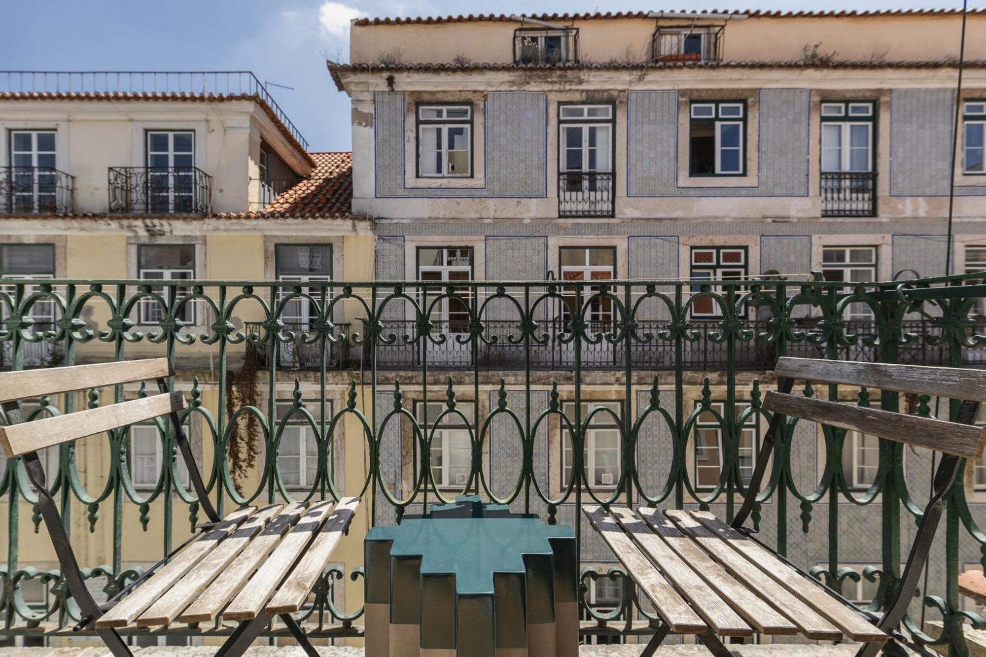 The Traditional Arts Memoir, Downtown Flat With Balcony And Comfort Apartament