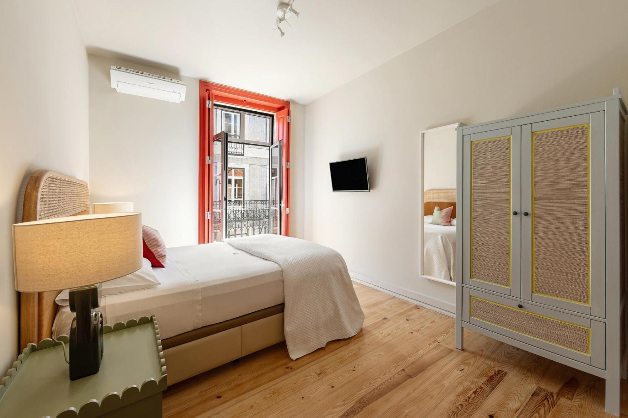 Apartament The Traditional Arts Memoir, Downtown Flat With Balcony And Comfort *